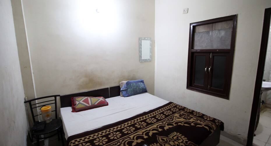 Hotel R K Palace, Agra 4